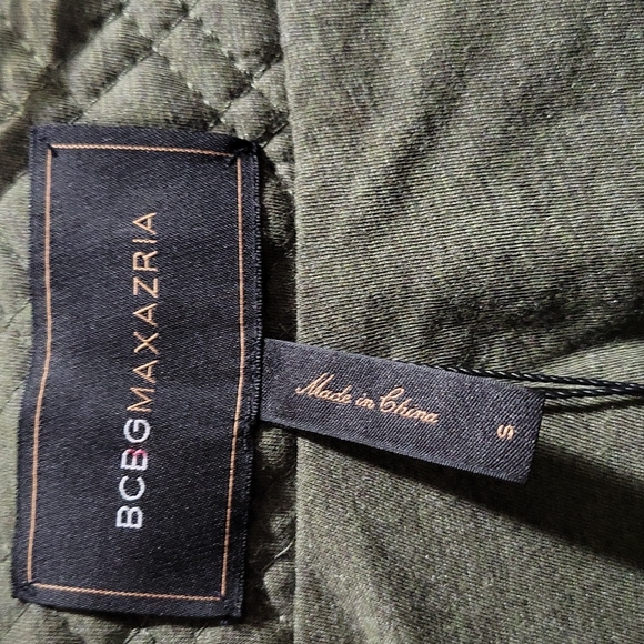 NWT BCBG Maxazria Crop Army Olive Green Moto Jacket Quilted Sructured Shoulders - Picture 7 of 10